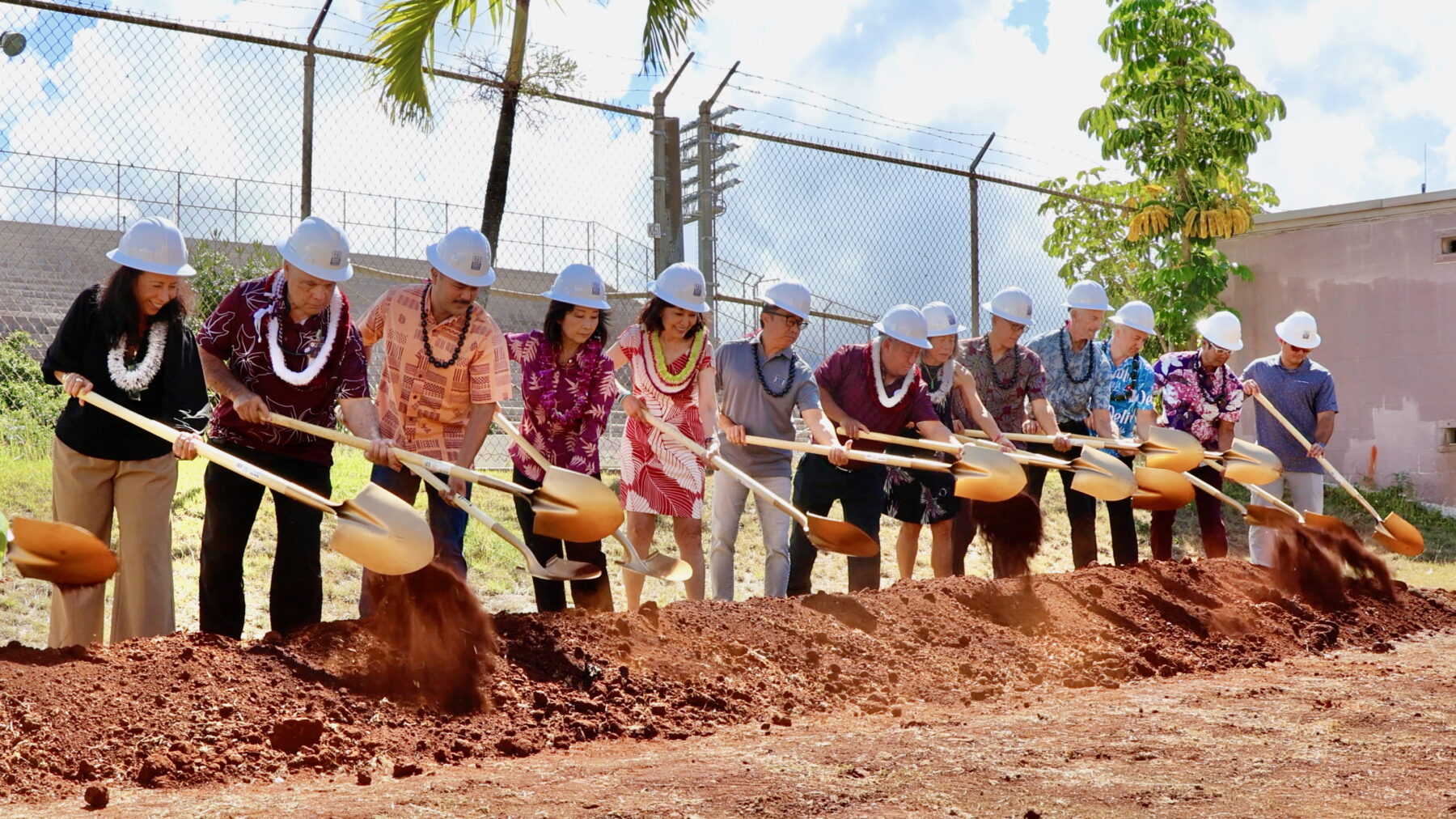 Photo of groundbreaking ceremony for future Farrington High Gymnasium