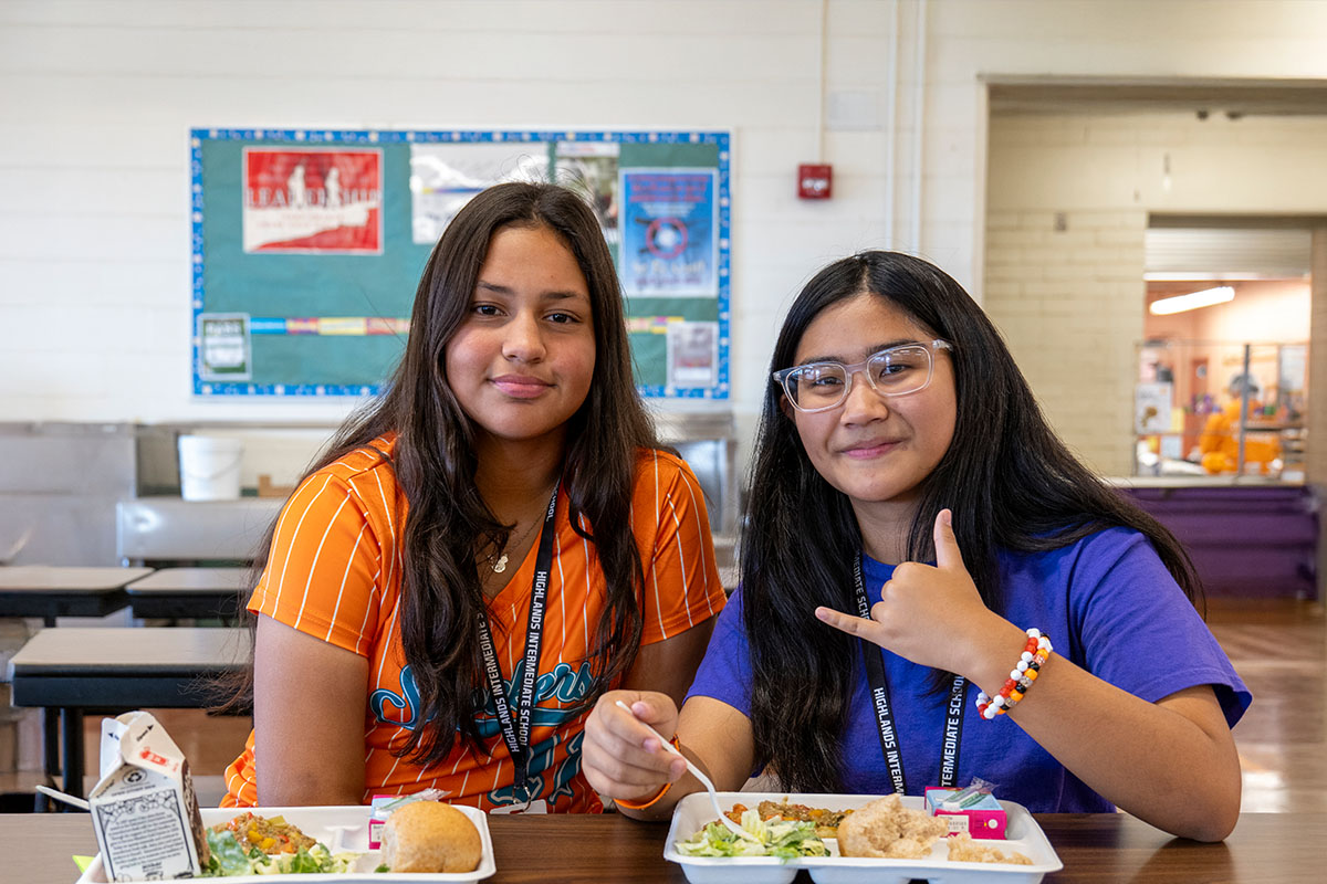 two students at lunch