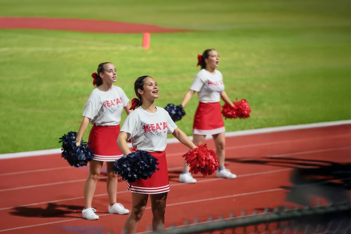photo of cheerleaders