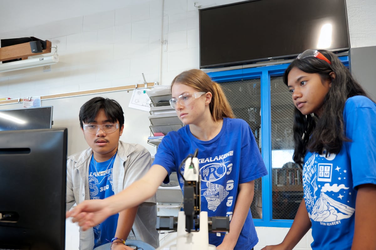 students in lab