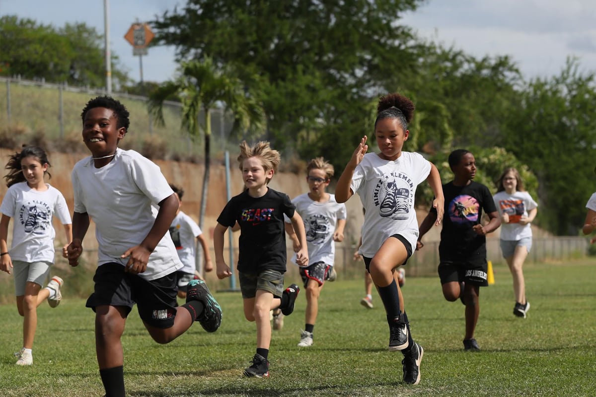 students running