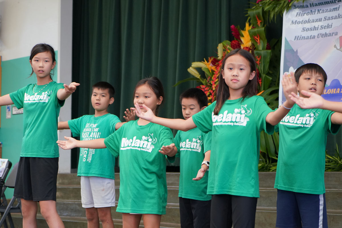 students with arms open