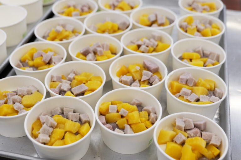 School food serving kalo